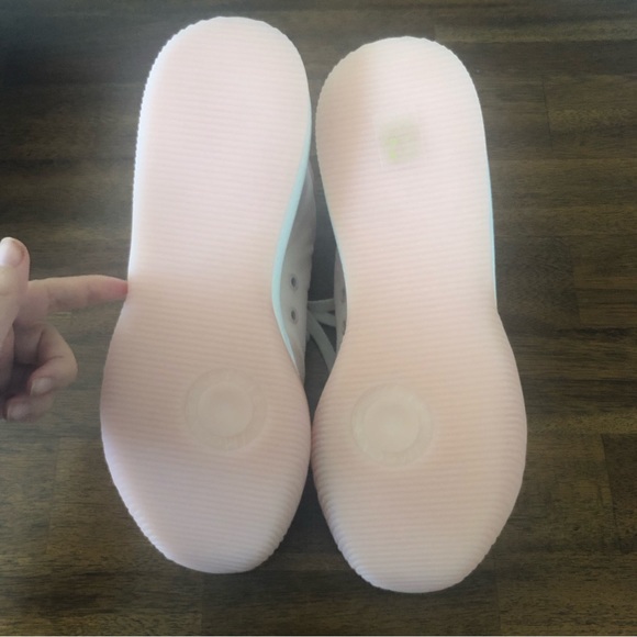 NIB $635 Stella McCartney x Disney Mickey Mouse Loop Sneaker in 8 US / 38  EU! - Picture 12 of 14